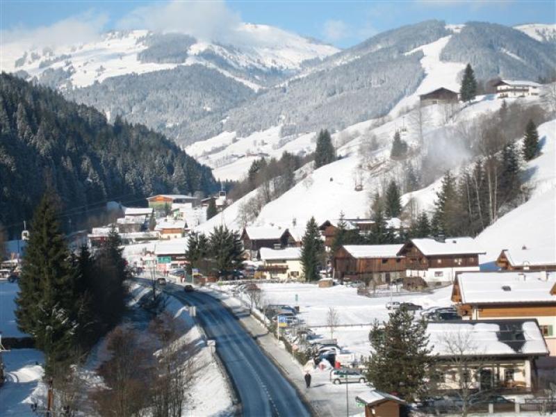 Saalbach te huur luxe appartement vlak bij skilift | Vakantieplaats.nl