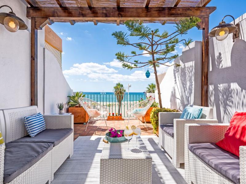 Charmant huis aan het strand in Malaga met een geweldig terras en